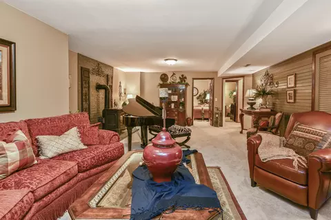 Living - 901 N Rodeo Ct, Nixa, MO 65714 photo 10 of 12