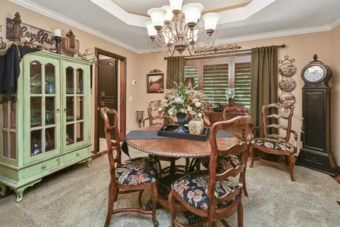 Dining - 901 N Rodeo Ct, Nixa, MO 65714 photo 3 of 3