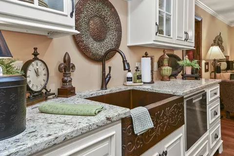 Kitchen - 901 N Rodeo Ct, Nixa, MO 65714 photo 8 of 10