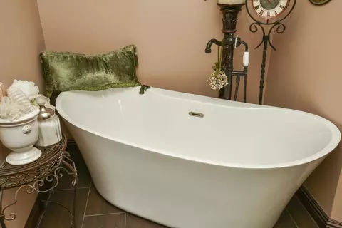 Bath - 901 N Rodeo Ct, Nixa, MO 65714 photo 4 of 10
