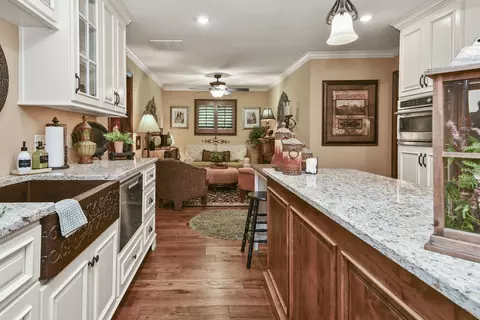 Kitchen - 901 N Rodeo Ct, Nixa, MO 65714 photo 4 of 10