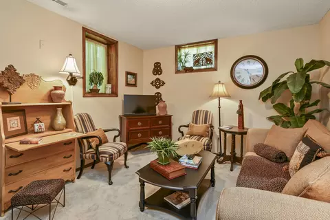 Living - 901 N Rodeo Ct, Nixa, MO 65714 photo 12 of 12