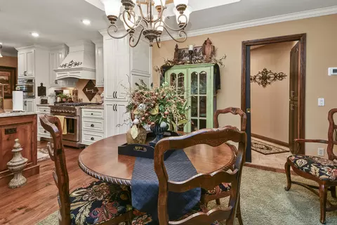 Dining - 901 N Rodeo Ct, Nixa, MO 65714 photo 2 of 3