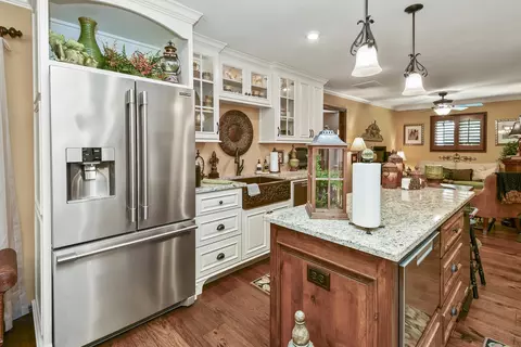 Kitchen - 901 N Rodeo Ct, Nixa, MO 65714 photo 1 of 10