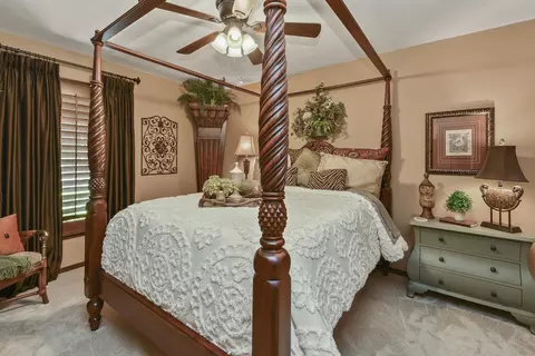 Bedroom - 901 N Rodeo Ct, Nixa, MO 65714 photo 4 of 10