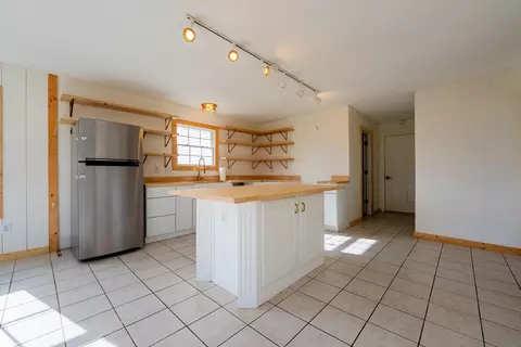 Kitchen - 6419 Wexford Ln, Springfield, MO 65803 photo 2 of 2