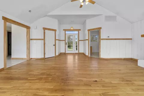 Living - 6419 Wexford Ln, Springfield, MO 65803 photo 8 of 10
