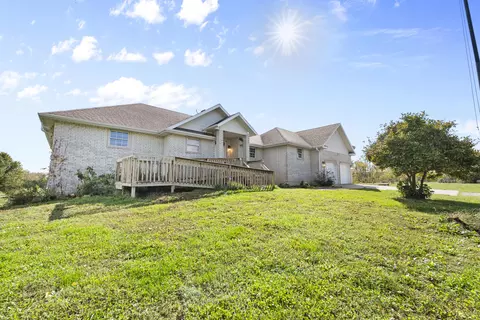 Exterior - 6419 Wexford Ln, Springfield, MO 65803 photo 3 of 6