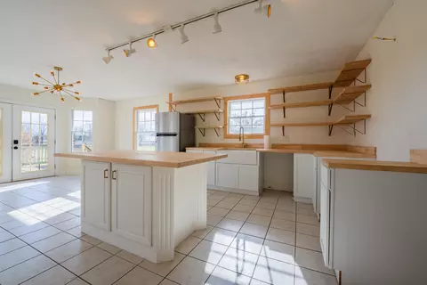 Kitchen - 6419 Wexford Ln, Springfield, MO 65803 photo 1 of 2