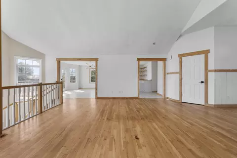 Living - 6419 Wexford Ln, Springfield, MO 65803 photo 6 of 10