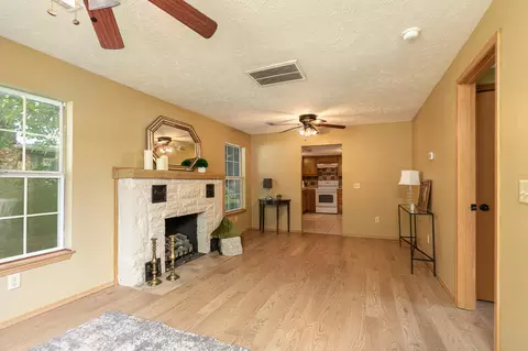 Living - 1130 S Crutcher Ave, Springfield, MO 65804 photo 3 of 4