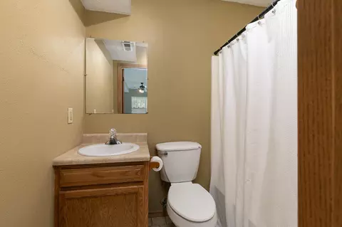 Bath - 1130 S Crutcher Ave, Springfield, MO 65804 photo 2 of 2