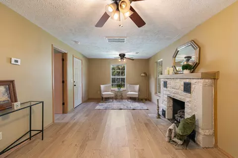 Living - 1130 S Crutcher Ave, Springfield, MO 65804 photo 2 of 4