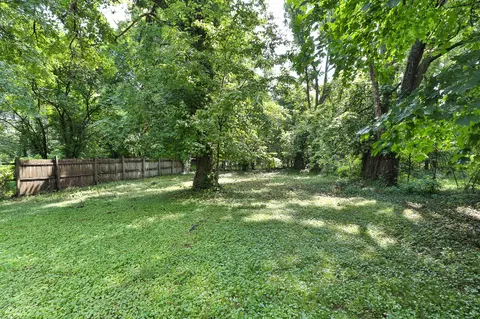 Exterior - 1130 S Crutcher Ave, Springfield, MO 65804 photo 5 of 7
