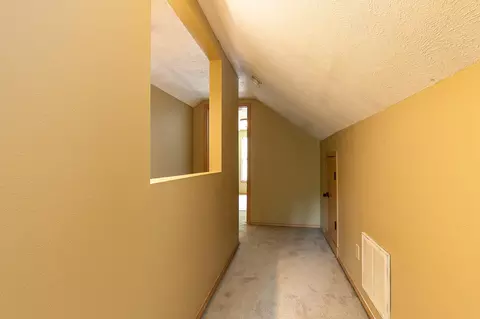 Entry Way - 1130 S Crutcher Ave, Springfield, MO 65804 photo 2 of 2