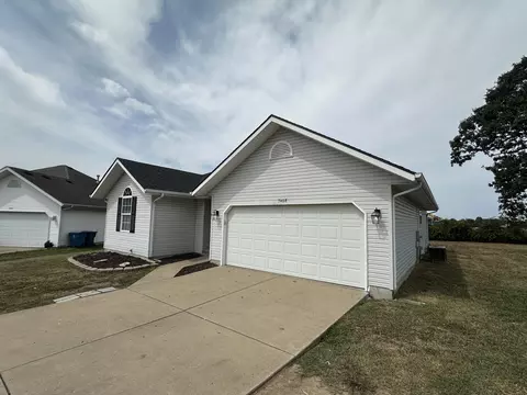 Exterior - 5408 S Spring Ct, Battlefield, MO 65619 photo 2 of 5