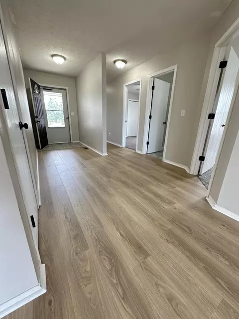 Entry Way - 5408 S Spring Ct, Battlefield, MO 65619 photo 2 of 2