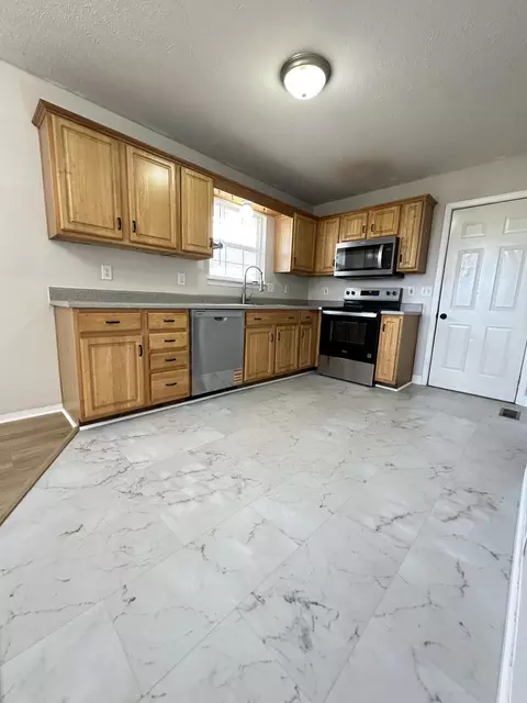 Kitchen - 5408 S Spring Ct, Battlefield, MO 65619 photo 1 of 3