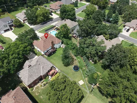 View/Area - 4916 S Buckingham Ln, Springfield, MO 65810 photo 1 of 4