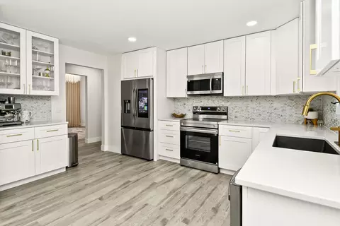 Kitchen - 4916 S Buckingham Ln, Springfield, MO 65810 photo 2 of 7
