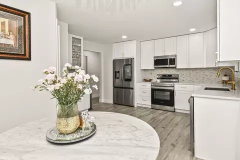 Kitchen - 4916 S Buckingham Ln, Springfield, MO 65810 photo 4 of 7