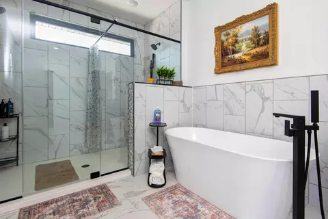 Bath - 1837 E Cobblestone Dr, Ozark, MO 65721 photo 3 of 8