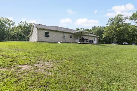 Exterior - 115 Mcvey Dr, Chadwick, MO 65629 photo 5 of 10