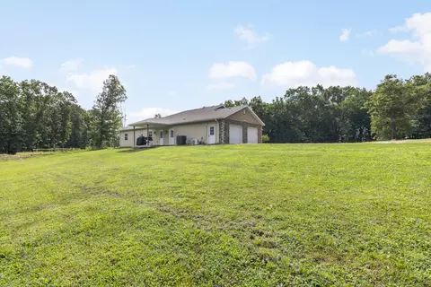 Exterior - 115 Mcvey Dr, Chadwick, MO 65629 photo 6 of 10