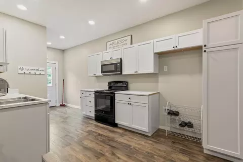 Entry Way - 115 Mcvey Dr, Chadwick, MO 65629 photo 4 of 5