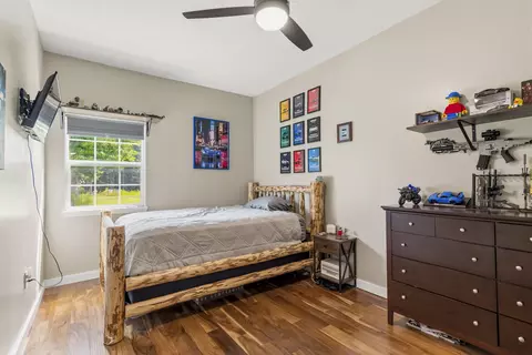 Bedroom - 115 Mcvey Dr, Chadwick, MO 65629 photo 2 of 3