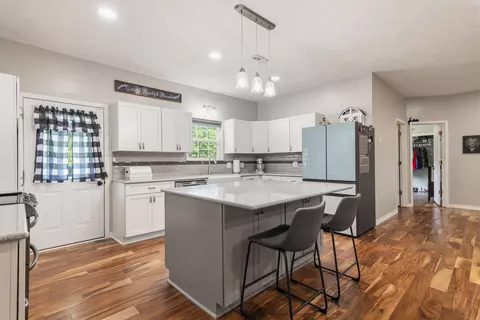 Kitchen - 115 Mcvey Dr, Chadwick, MO 65629 photo 1 of 3