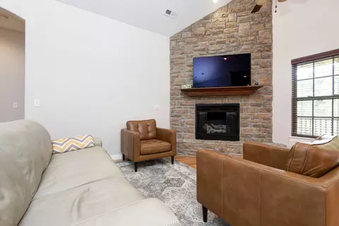 Living - 4649 Silo Hills Dr, Springfield, MO 65802 photo 2 of 8