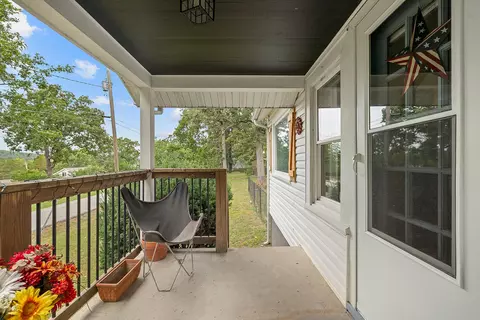 Exterior - 169 Saint Joseph St, Forsyth, MO 65653 photo 7 of 10