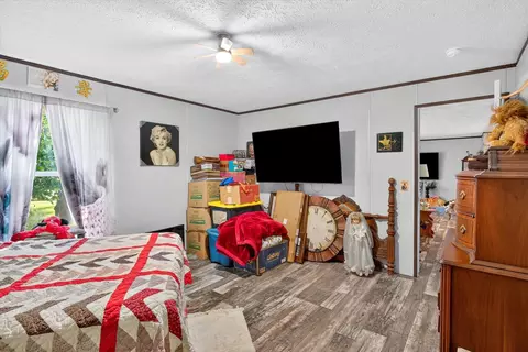 Bedroom - 1274 E Dade 14, Aldrich, MO 65601 photo 2 of 6