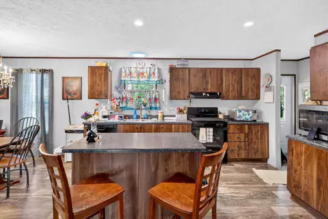 Kitchen - 1274 E Dade 14, Aldrich, MO 65601 photo 2 of 3