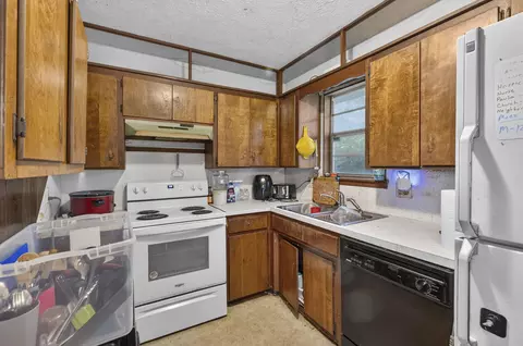 Kitchen - 903 E Villa Marie St, Springfield, MO 65803 photo 1 of 3