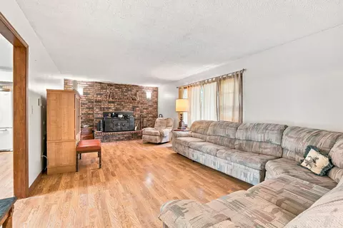 Living - 1044 State Highway T, Gainesville, MO 65655 photo 1 of 3