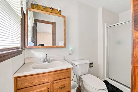 Bath - 1044 State Highway T, Gainesville, MO 65655 photo 2 of 2