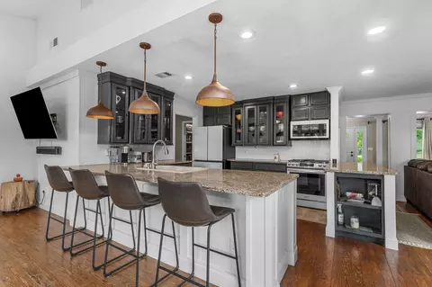 Kitchen - 481 Sunny Brook Dr, Branson, MO 65616 photo 2 of 3