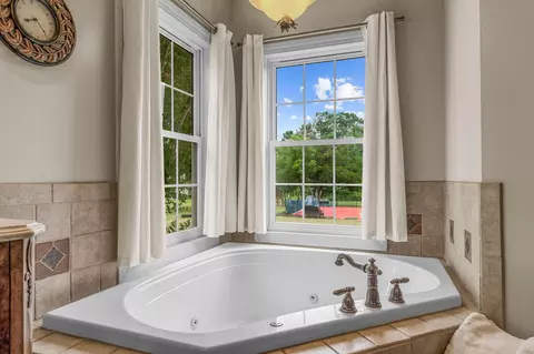 Bath - 481 Sunny Brook Dr, Branson, MO 65616 photo 2 of 4