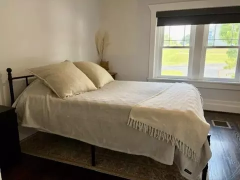 Bedroom - 3347 N Grant Ave, Springfield, MO 65803 photo 3 of 4