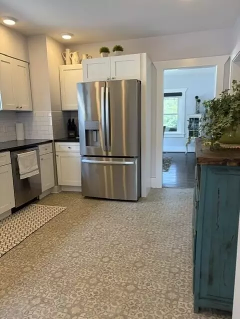 Kitchen - 3347 N Grant Ave, Springfield, MO 65803 photo 1 of 7