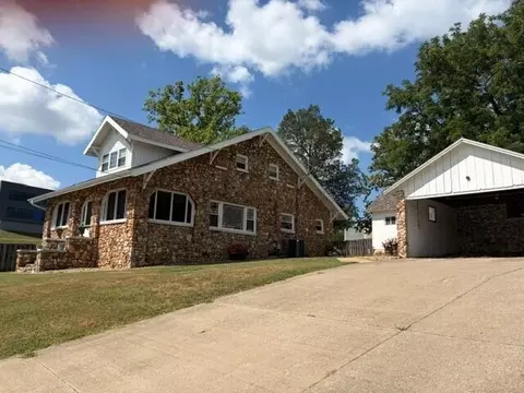 Other - 3347 N Grant Ave, Springfield, MO 65803 photo 2 of 18