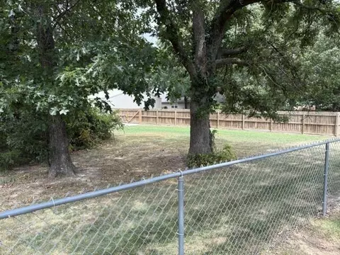 Exterior - 1103 Chicory Ln, Aurora, MO 65605 photo 5 of 6