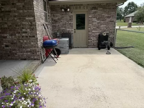 Exterior - 1103 Chicory Ln, Aurora, MO 65605 photo 3 of 6