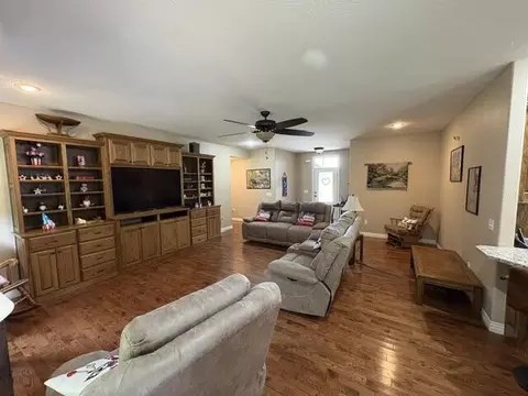 Living - 1103 Chicory Ln, Aurora, MO 65605 photo 3 of 3