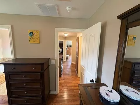 Entry Way - 1103 Chicory Ln, Aurora, MO 65605 photo 2 of 2