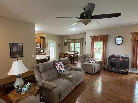 Living - 1103 Chicory Ln, Aurora, MO 65605 photo 2 of 3