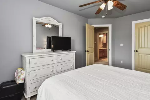Bedroom - 148 Hackberry Ln, Branson, MO 65616 photo 6 of 6