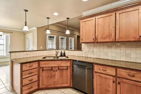 Kitchen - 148 Hackberry Ln, Branson, MO 65616 photo 7 of 8